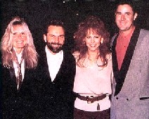 Kim Carnes, Reba McEntire e others