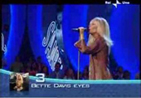 Kim Carnes live in Italy.